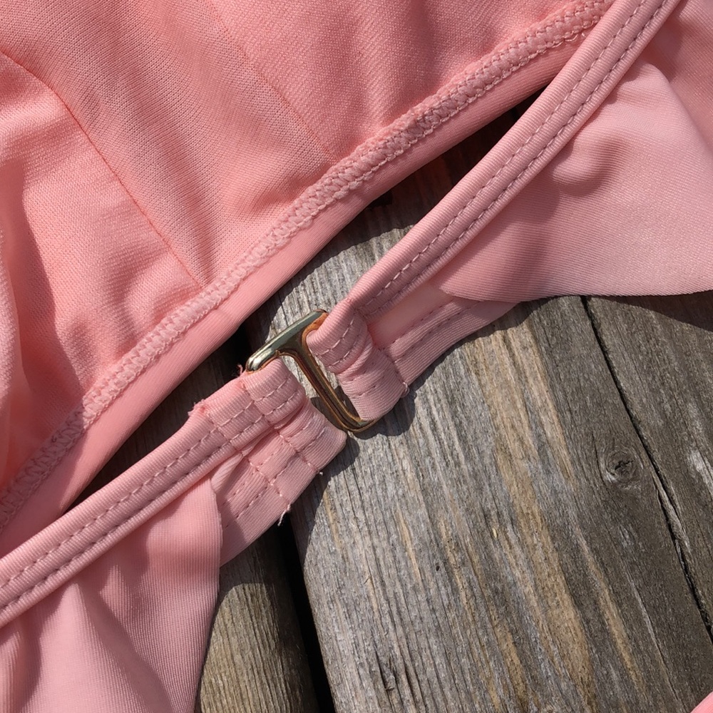 Hot Water Bikini Set - Picture 4 of 4